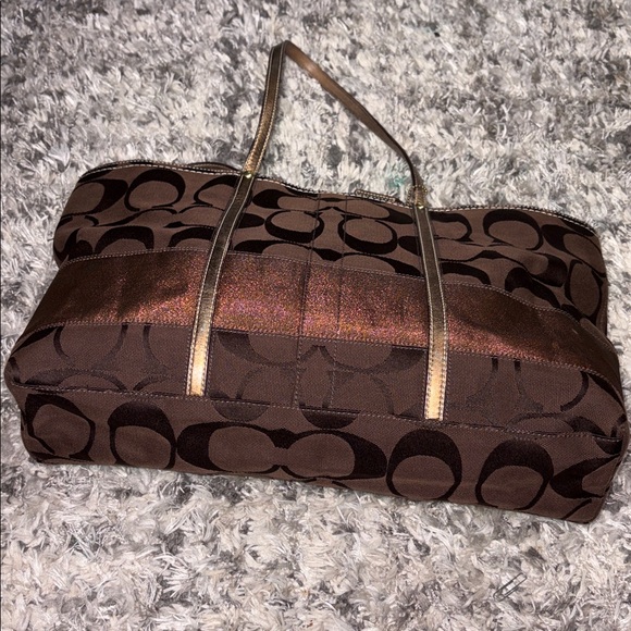 COACH Brown Signature Tote Bag F0767 - 11099 - Picture 3 of 9